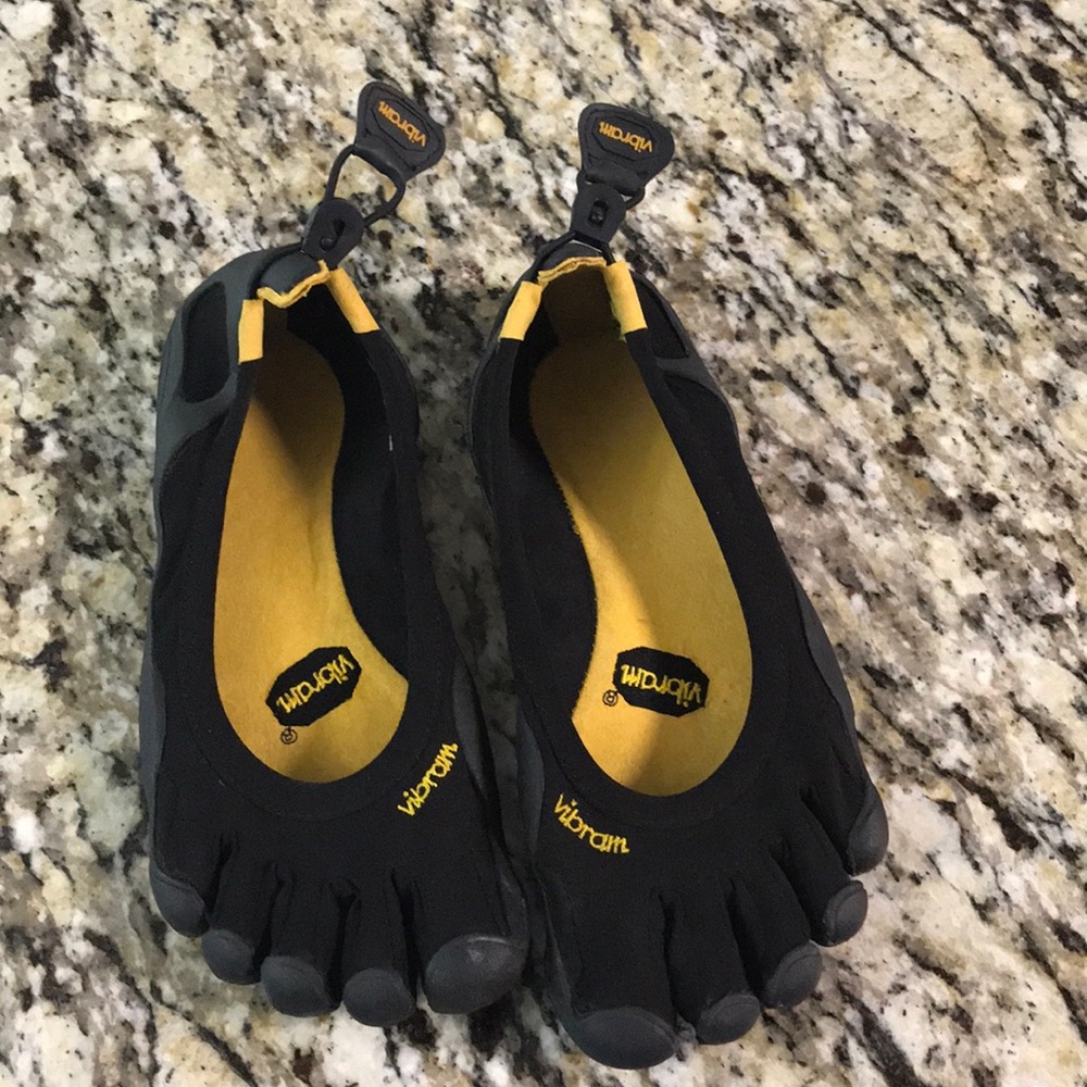 Toe shoes